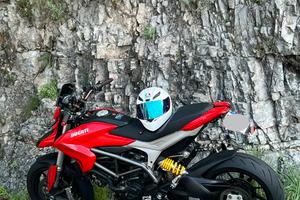 Ducati Hyperstrada 821