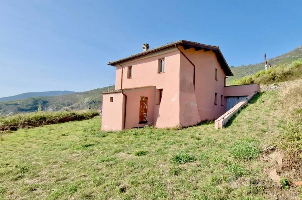 Rustico / Casale di 212 m² con più di 5 locali e b - Vista 3
