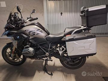 BMW R 1200 GS Triple Black