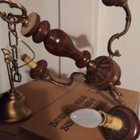 lampadario a tre rami in legno