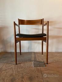 Poltroncina 107 p Gianfranco Frattini per Cassina.