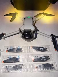 DJI Mini 4 Pro Fly More Combo (DJI RC 2) C1