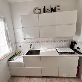 Cucina ikea bianca moderna. 3,60 mt.