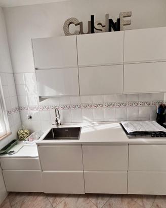 Cucina ikea bianca moderna. 3,60 mt.