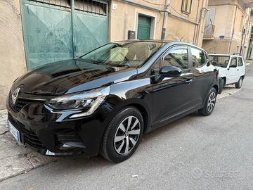 Renault clio 2023 turbo