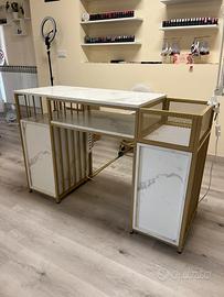 Postazione Unghie / scrivania