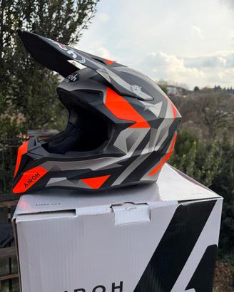 Casco Airoh taglia L