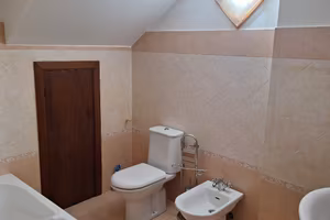 Casa indipendente su 2 piani arredato 