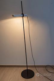 Lampada da terra Artemide/ Ernesto Gismondi