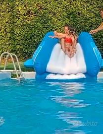 Scivolo gonfiabile per piscina