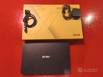 Asus Expertbook 15.6" intel Core i5  1TB  16gb RAM