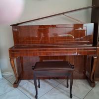 Pianoforte verticale 