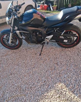 Yamaha fazer 6