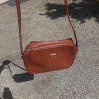 Borsa ferré in pelle color ruggine a tracolla