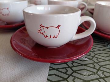 Tazzine caffè con maialino decorato. 