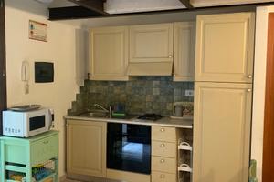 Olbia ampio monolocale in centro