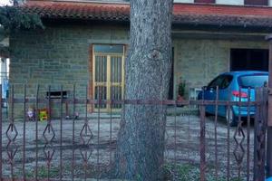 Casa indipendente di 180 m² con più di 5 locali a 