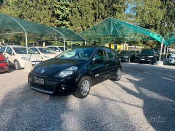 Renault Clio 1.2 16V 5 porte Confort neopatentati