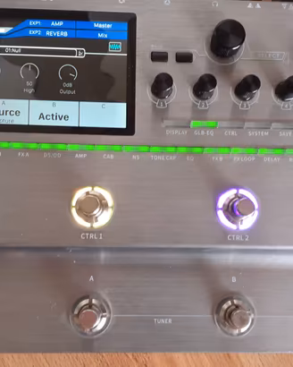 Mooer GE-300 LITE Pedaliera Multieffetto per chita