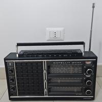 Radio Multibanda GRUNDIG SATELLIT 2100