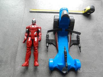 Iron man con auto avengers