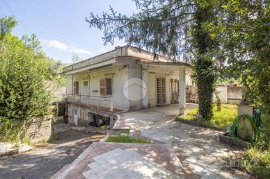 PORZIONE DI BIFAMILIARE A SAN POLO DEI CAVALIERI