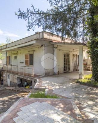 PORZIONE DI BIFAMILIARE A SAN POLO DEI CAVALIERI