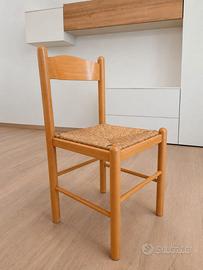 Sedia in legno con seduta paglia