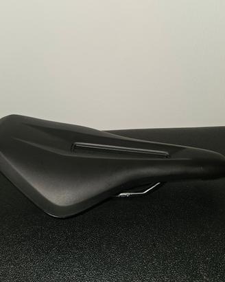 Sella Decathlon Light 145mm -

Corsa / MTB 