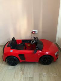 Audi giocattolo con telecomando