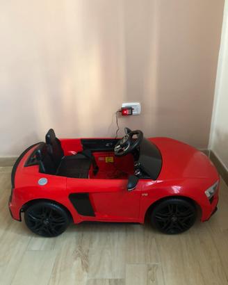 Audi giocattolo con telecomando