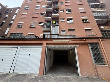 Box auto a San Giovanni