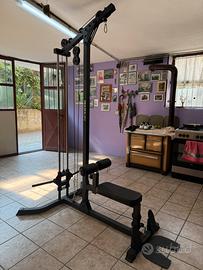 Lat machine/pulley kingsgym