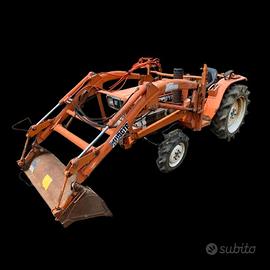 KUBOTA B1702 + Caricatore frontale DA AGRIRAGAZZI