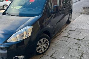 Autocarro n1 5 posti