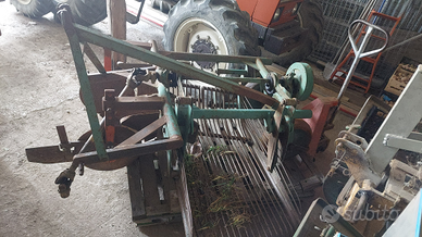 Scavapatate per trattore