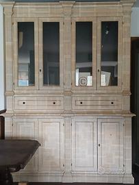 Credenza lavorata