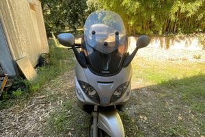 Piaggio X9 250 4 tempi. 