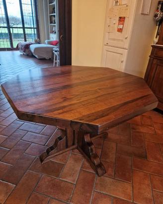Tavolo ottagonale in legno massello
