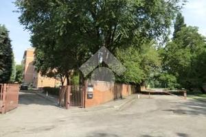 5 LOCALI A FERRARA