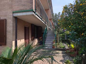 Villa di 240 m² con 4 locali a None