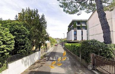 Appartamento di 115 m² con 4 locali e box auto a T