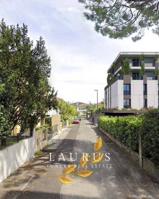 Appartamento di 115 m² con 4 locali e box auto a T