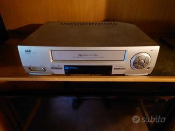 Videoregistratore + telecomando + scart + 4 vhs