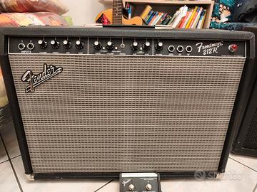 Amplificatore 100 w chitarra Fender Frontman 212R
