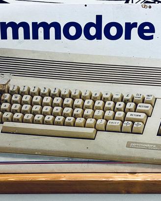 Commodore 64 con datasette unit e bubble bobble