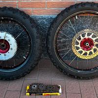 Cerchi enduro gia accessoriati per valenti