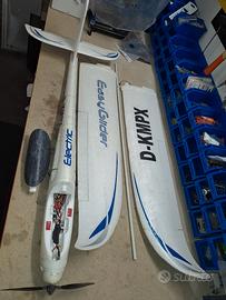 AEREO ALIANTE RADIOCOMANDATO