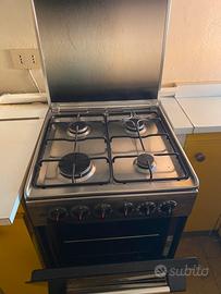 Cucina   a gas con forno