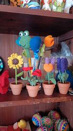 miniature di fiori in vaso